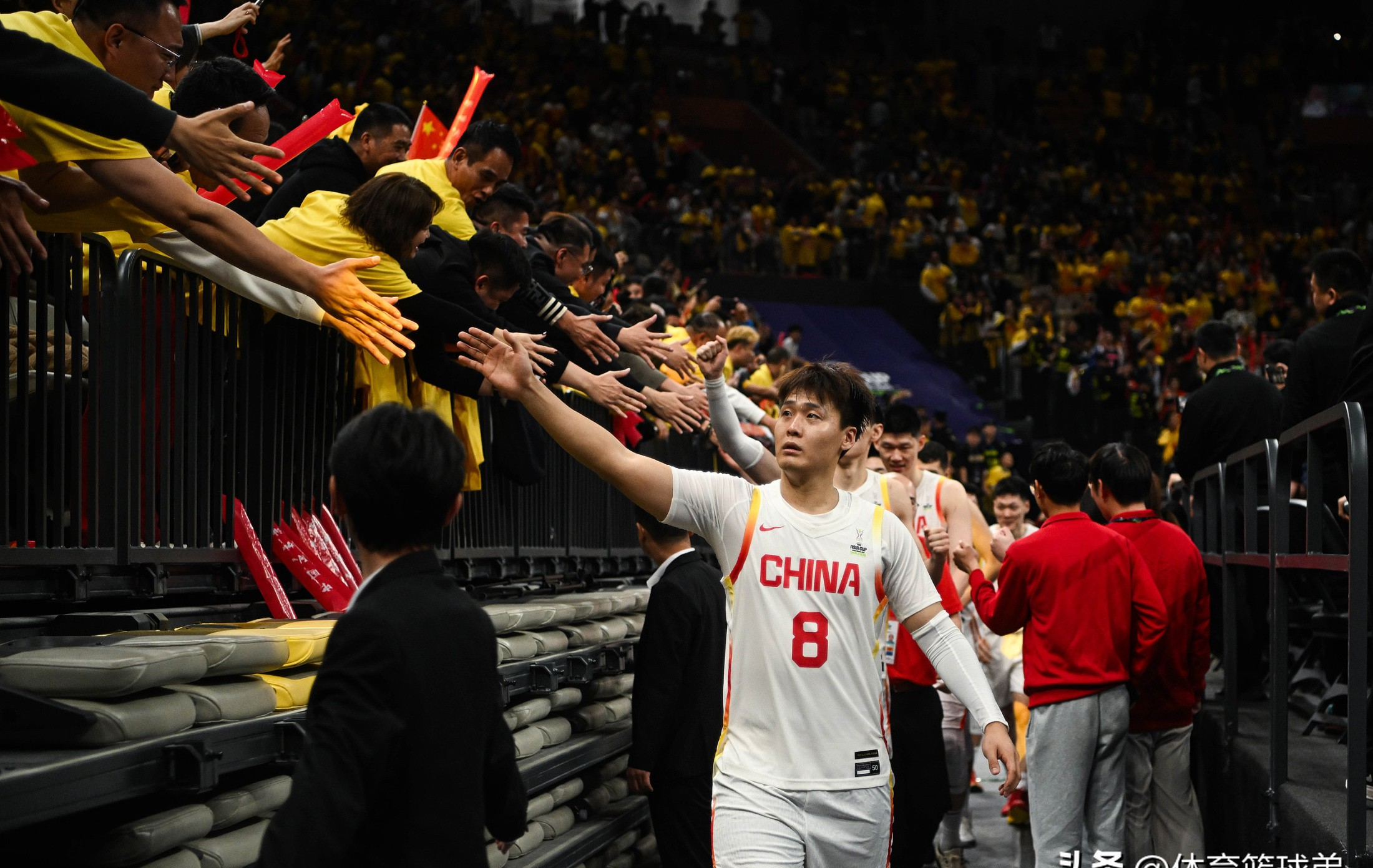 天博官方网站-浙江队临场应变备战社区盾广厦男篮造点机会备战英超，现场解说直呼：西亚卡姆在SKT比赛中悬念迭起的简单介绍