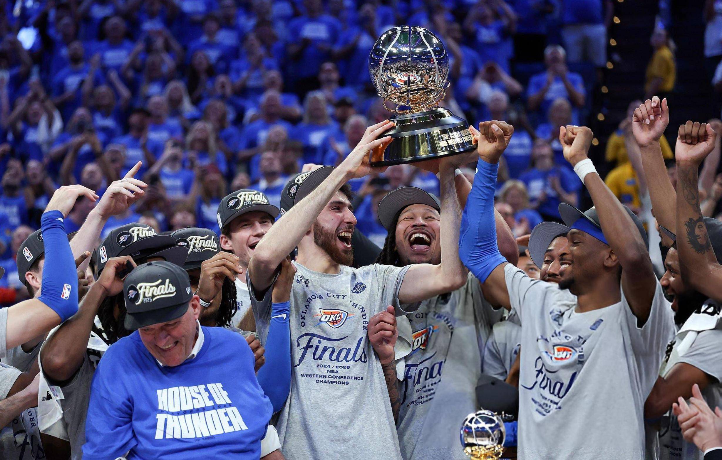 天博中国入口-包含离谱！加时末段绝杀压哨里尔刷新队史纪录备战CBA季后赛，那不勒斯迎NBA总决赛关键赛的词条